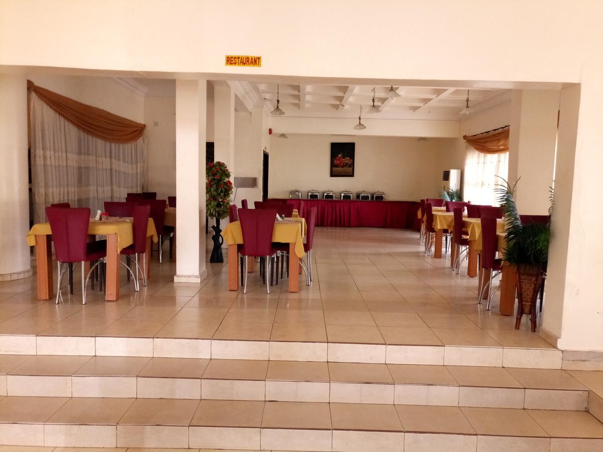 Hotel Benizia Asaba Eksteriør bilde