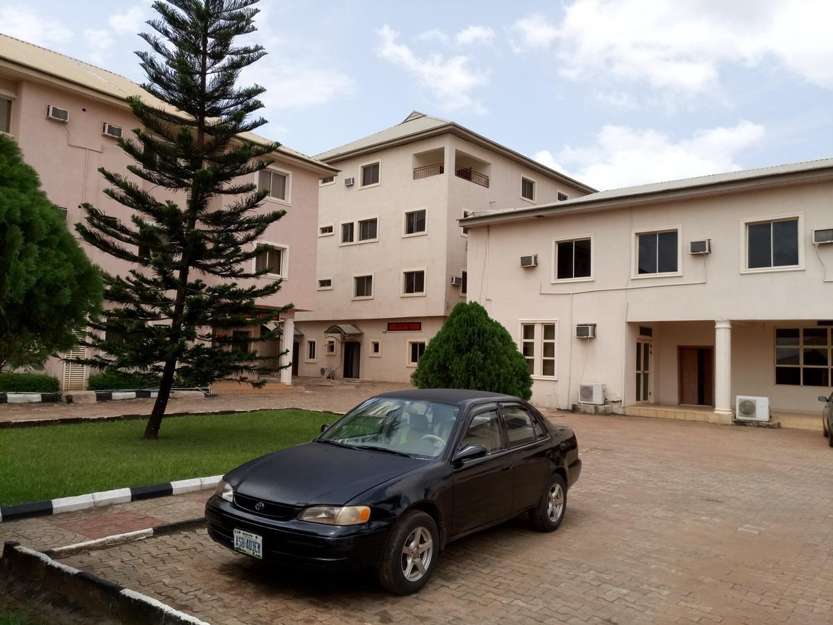 Hotel Benizia Asaba Eksteriør bilde