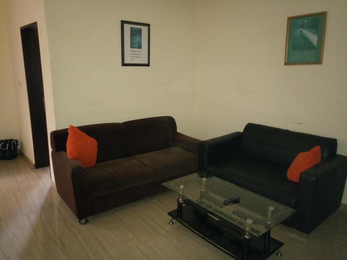 Hotel Benizia Asaba Eksteriør bilde