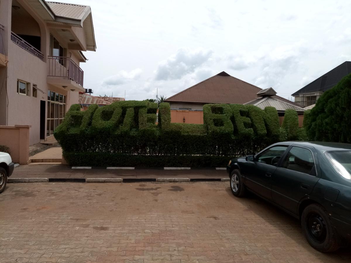 Hotel Benizia Asaba Eksteriør bilde